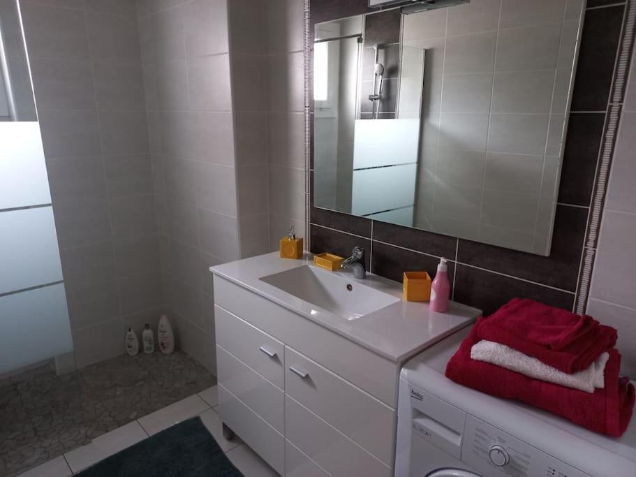 Appartement Dans Villa โป ภายนอก รูปภาพ